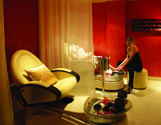 Reflections%20Spa%20at%20Grand%20Cascades%20Lodge%20CSR%20foot%20treatment
