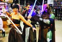 Event Profile: Wizard World Chicago Comic Con 36706699412_af396a8268_o-1