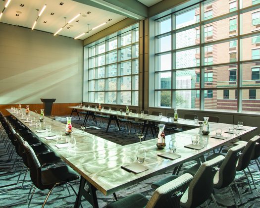 who1785mf-232084-Studio-1-2-U-Shape-Business-Meeting-High
