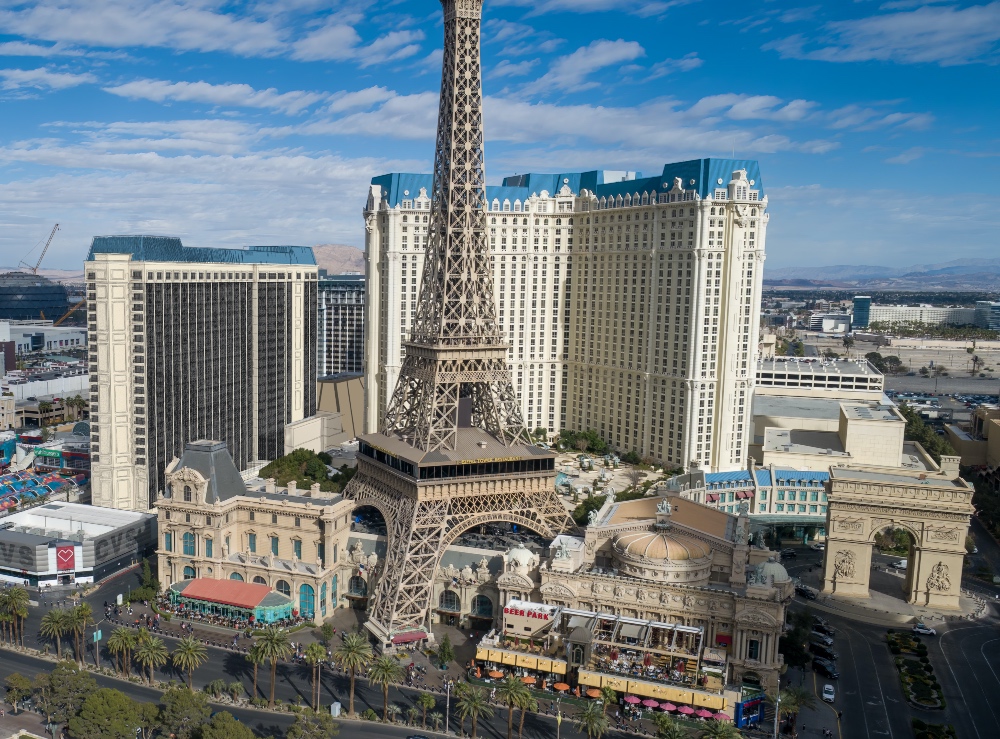 Rendering of Paris Las Vegas with Versailles Tower incorporated, April 2023