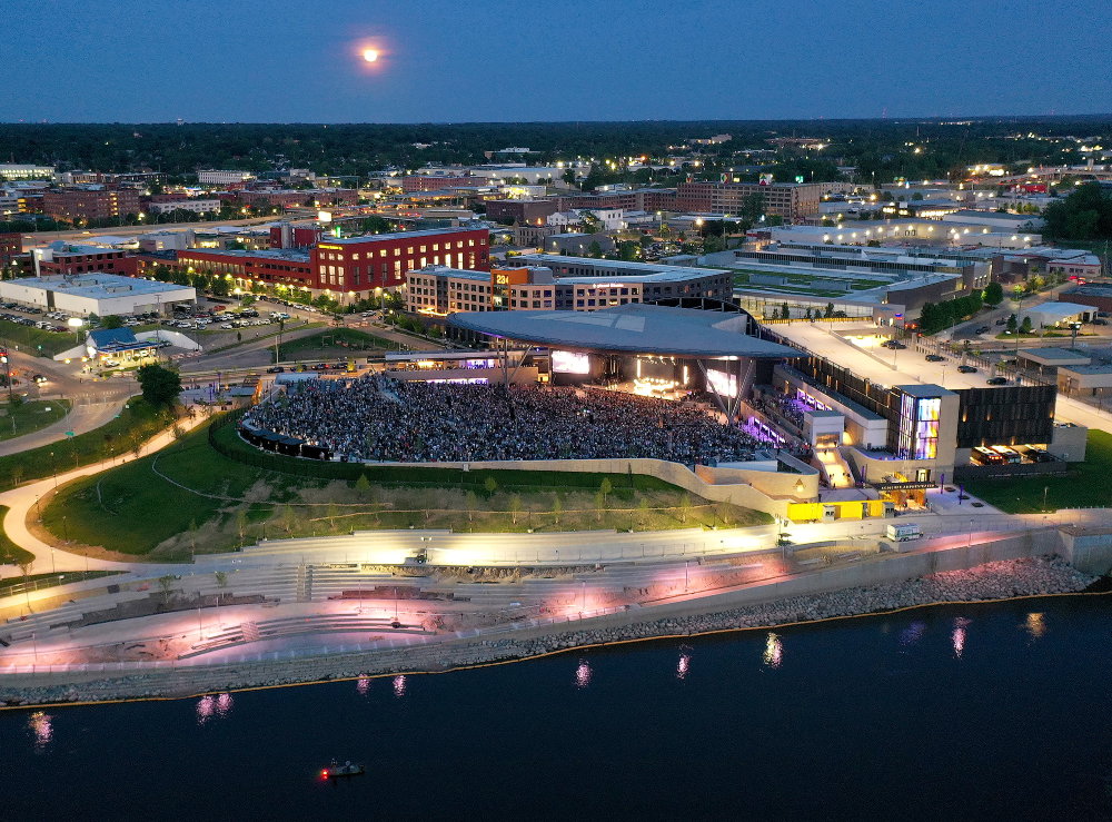 Acrisure Amphitheater